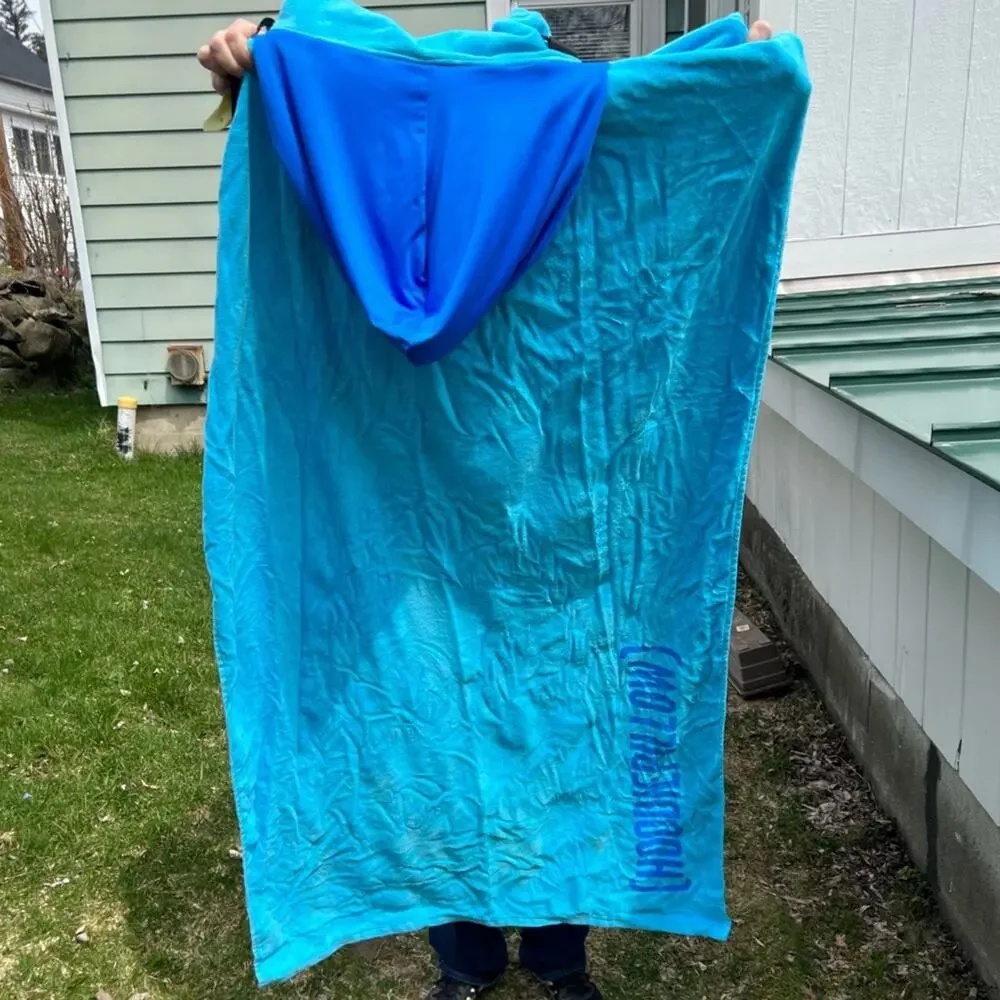 Hoodiepillow 5 in 1 Blue Beach Towel built in hood pockets convertible into bag